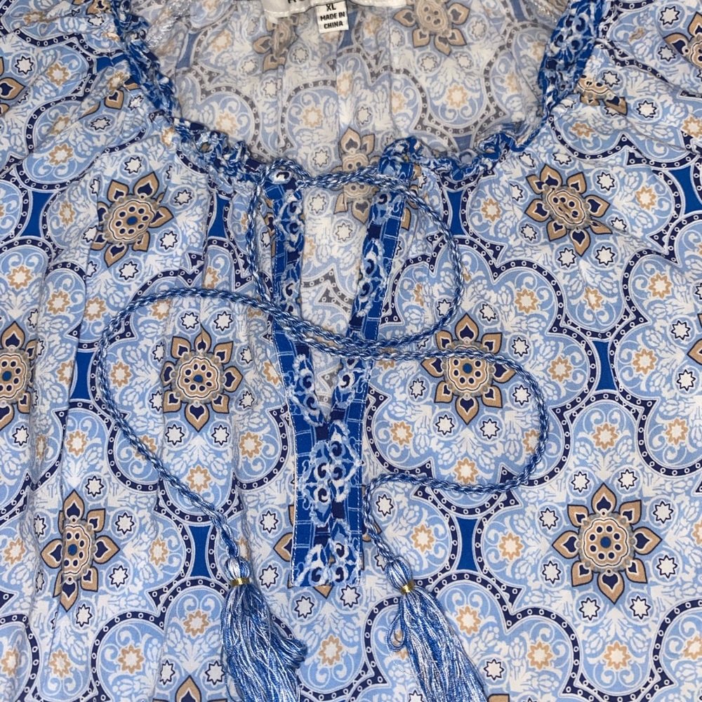 Rose & Olive Blue Floral Blouse - Picture 2 of 4